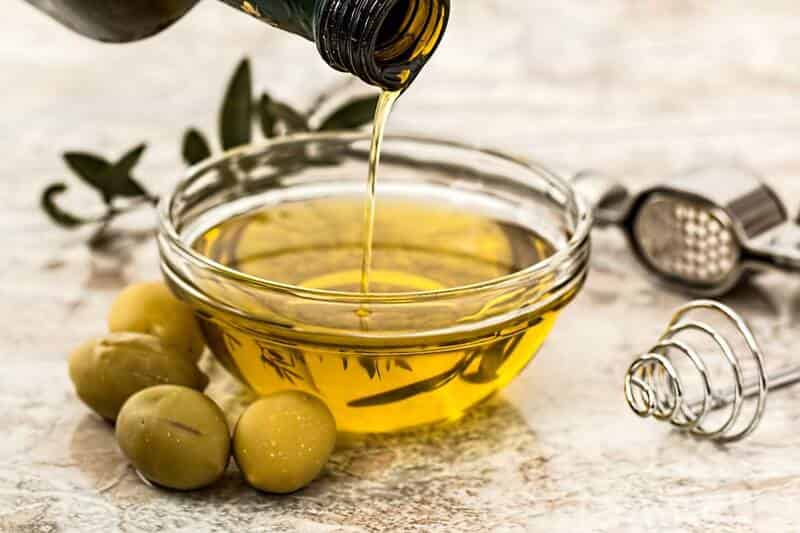 Curcuma et huile d’olive pour le visage, les dents et les cheveux 2
